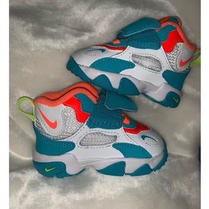 Nike boys toddler speed turf training shoes size 4